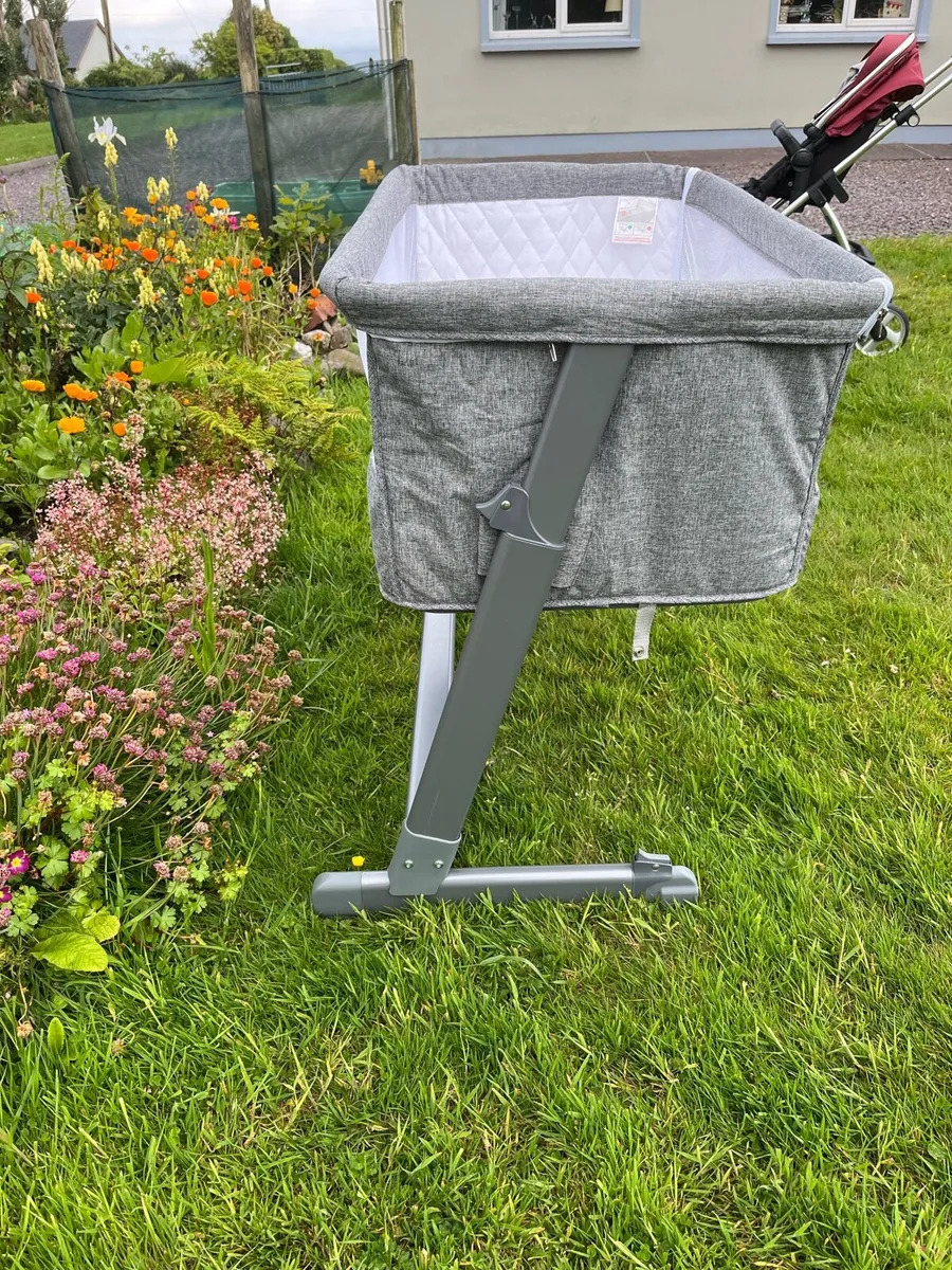 Cosy sleeper cot - Image 1