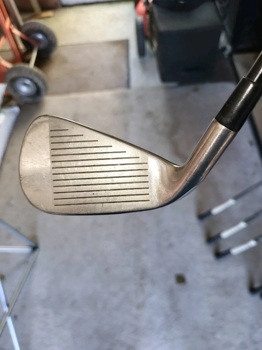 Titlest ap2 irons - Image 3