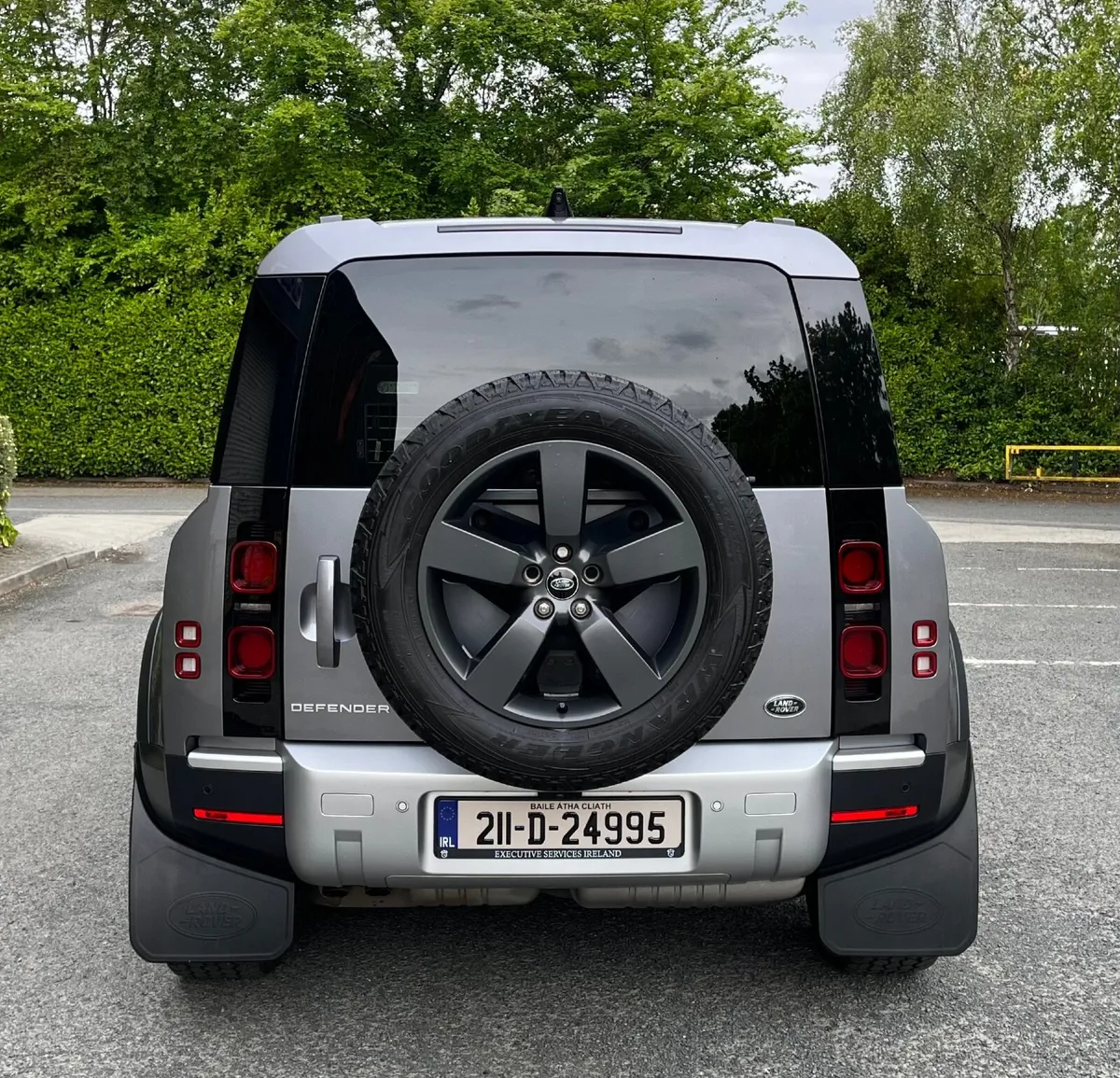 Land Rover Defender 2021 - Image 4