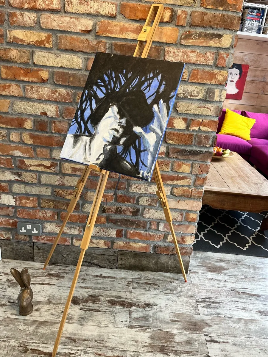 Easel - Image 1