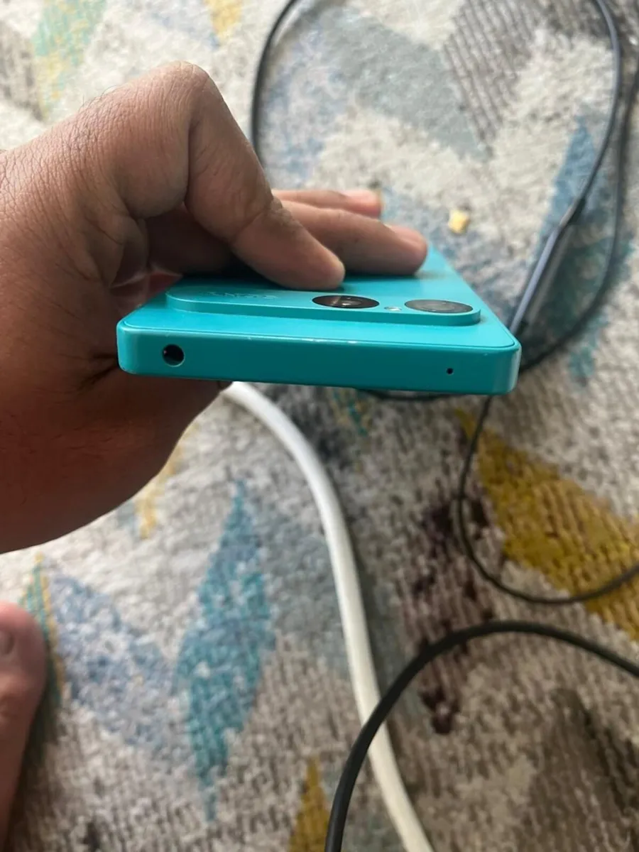 Sony Xperia 10 VII 128gb blue color very lite used - Image 4
