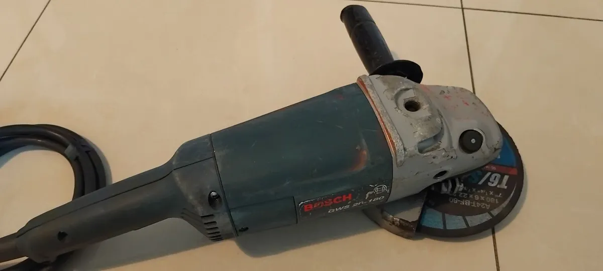 Bosch GWS 20-180 Angle Grinder 110v - Image 3
