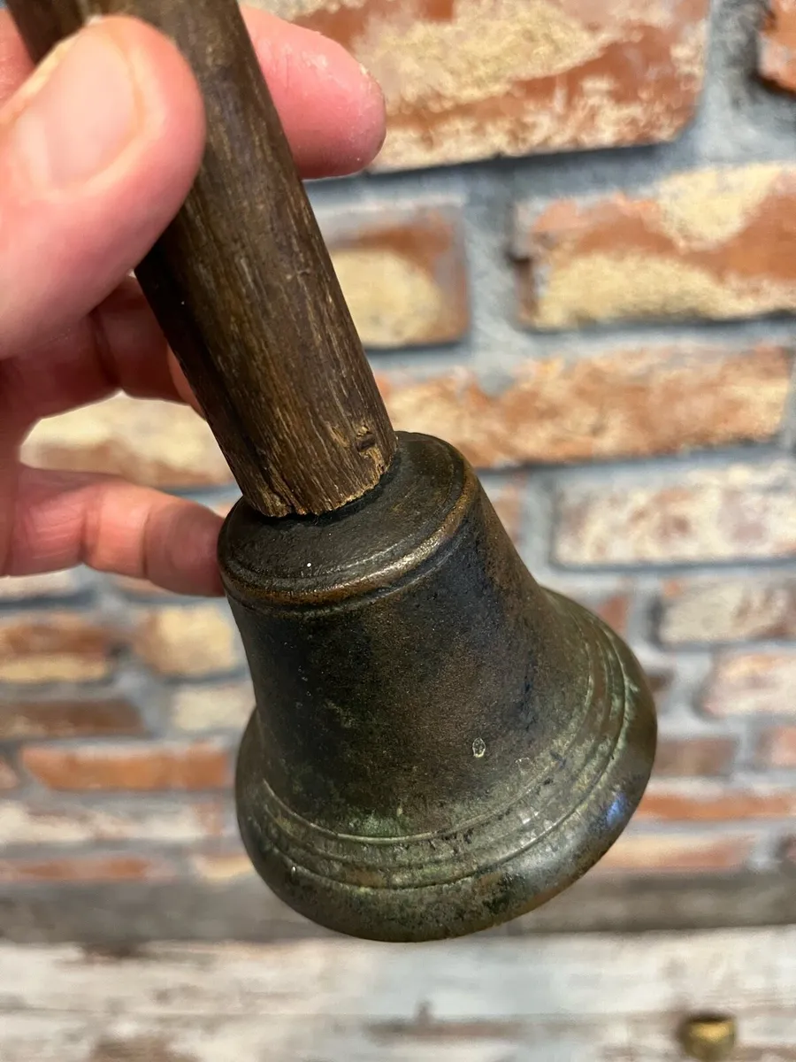 Vintage bell - Image 4