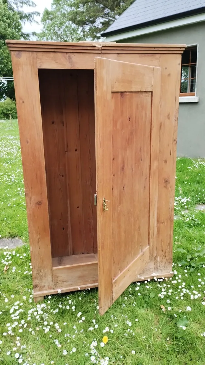 Wardrobe - large, rustic, antique pine wardrobe. - Image 1