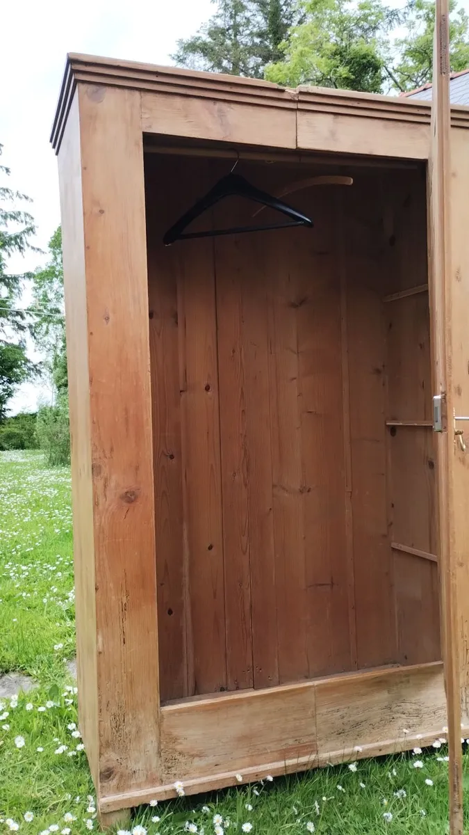 Wardrobe - large, rustic, antique pine wardrobe. - Image 2