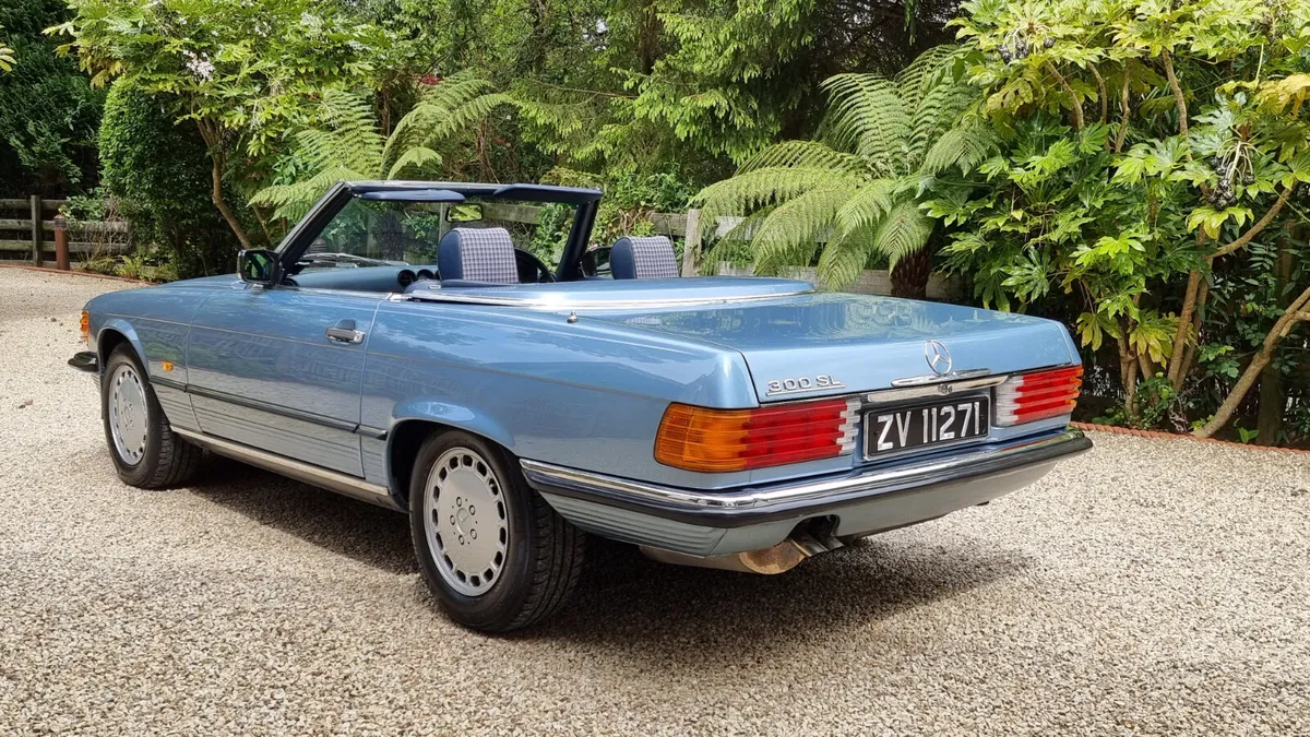 1986 Mercedes-Benz 300SL - Image 3
