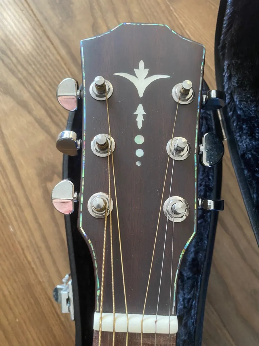 Guitar - Image 2