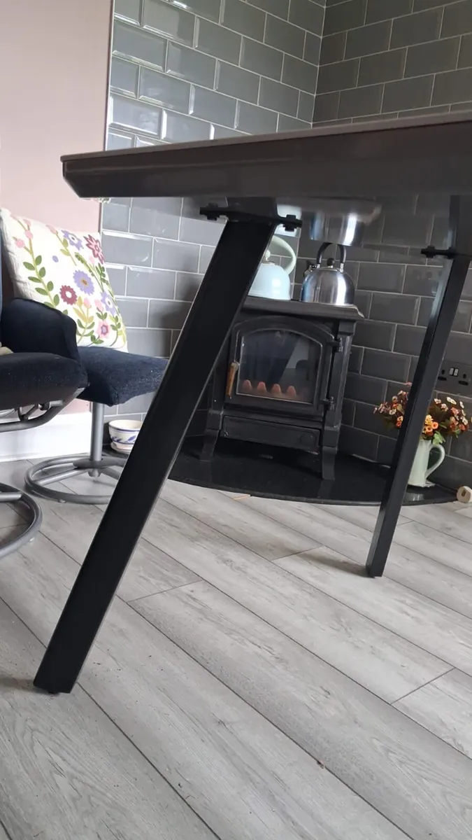Table and chairs can be sold separately - Image 2