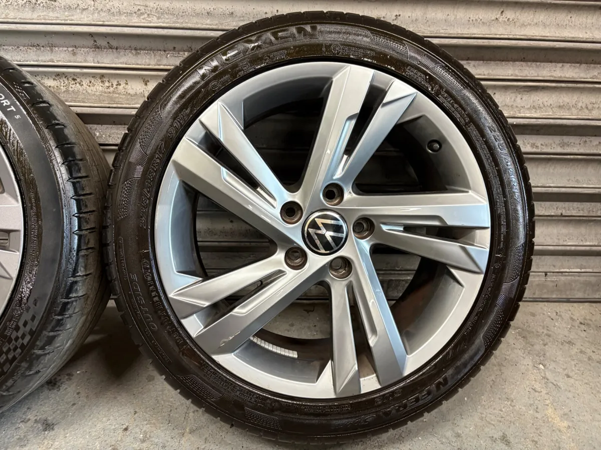 17” Volkswagen Golf R-Line Alloys - Image 3