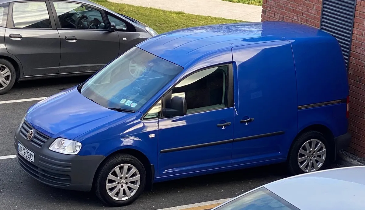 Volkswagen Caddy 2008 - Image 2