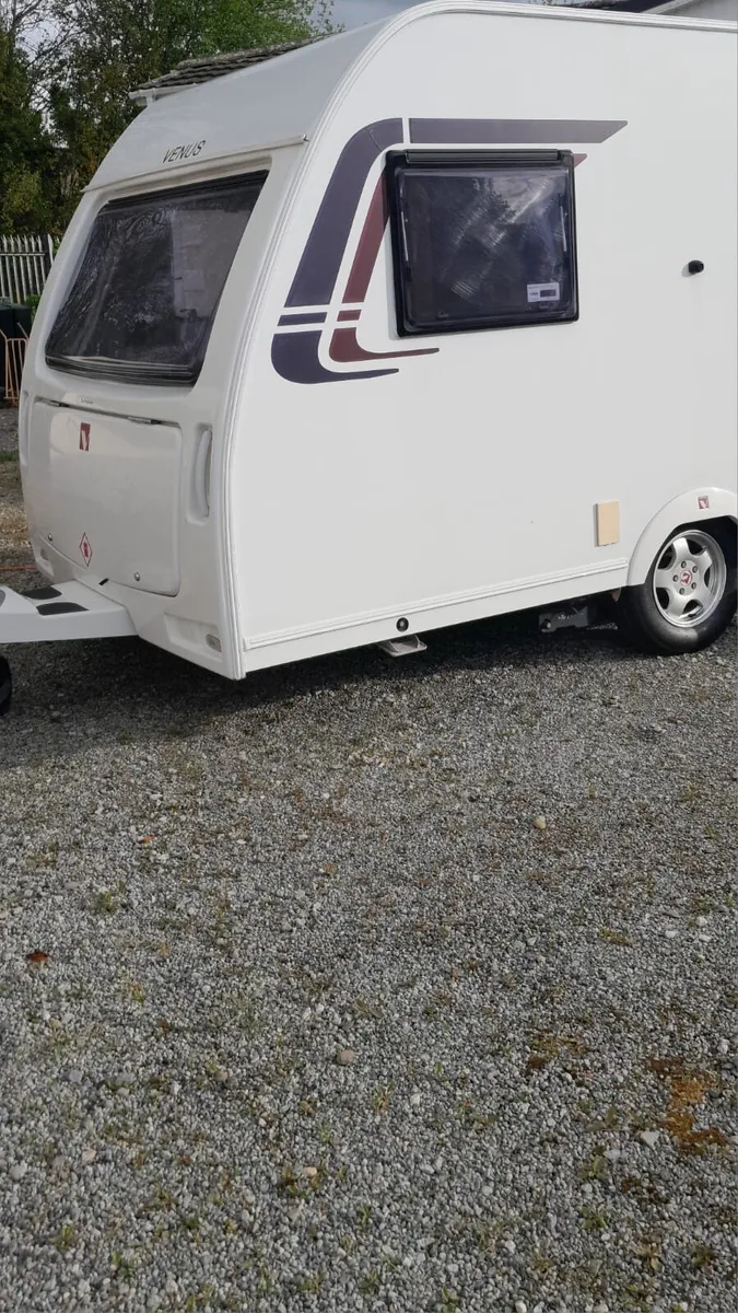 2012 COMPACT 2 BERTH LUNAR VENUS - Image 2