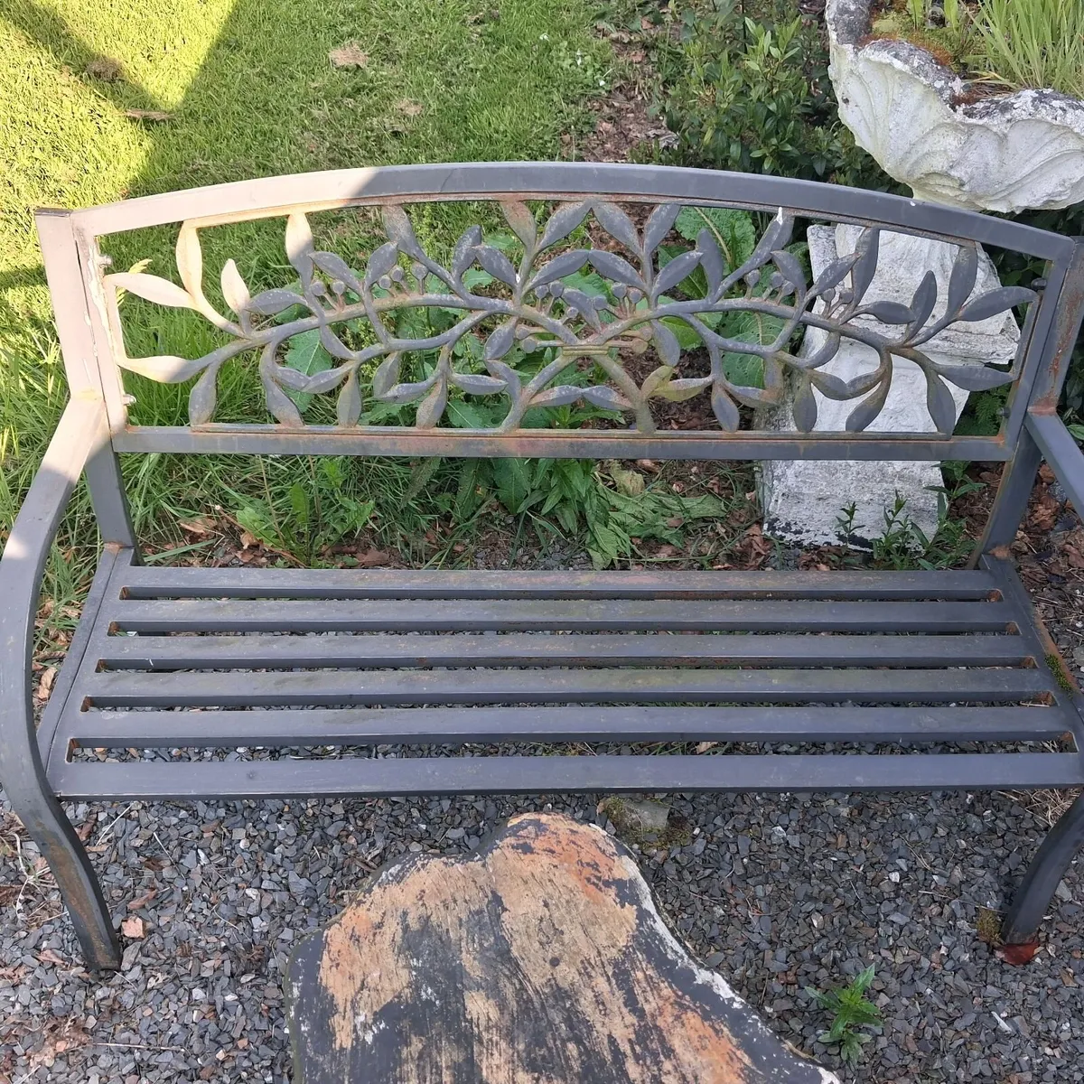 Two metal garden chairs - Image 2
