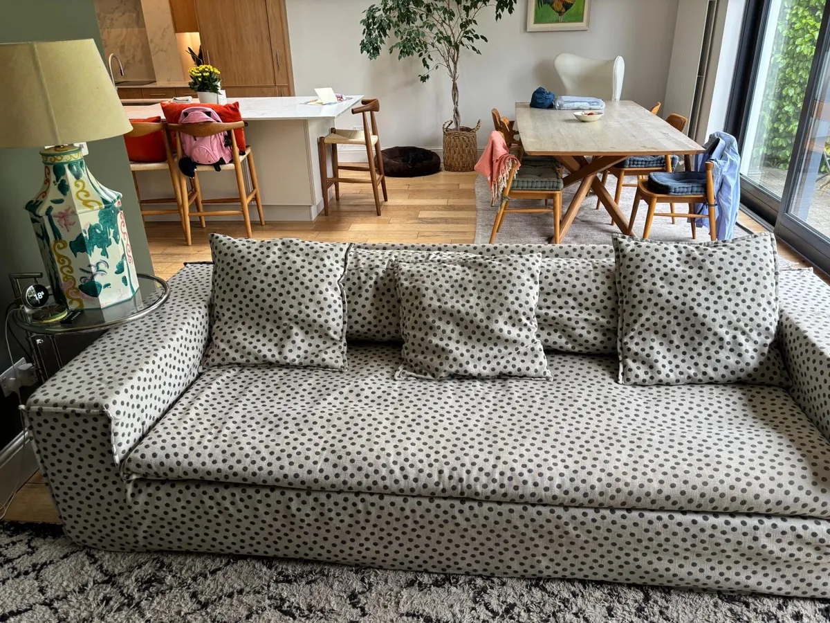 Polka dot couch - Image 2
