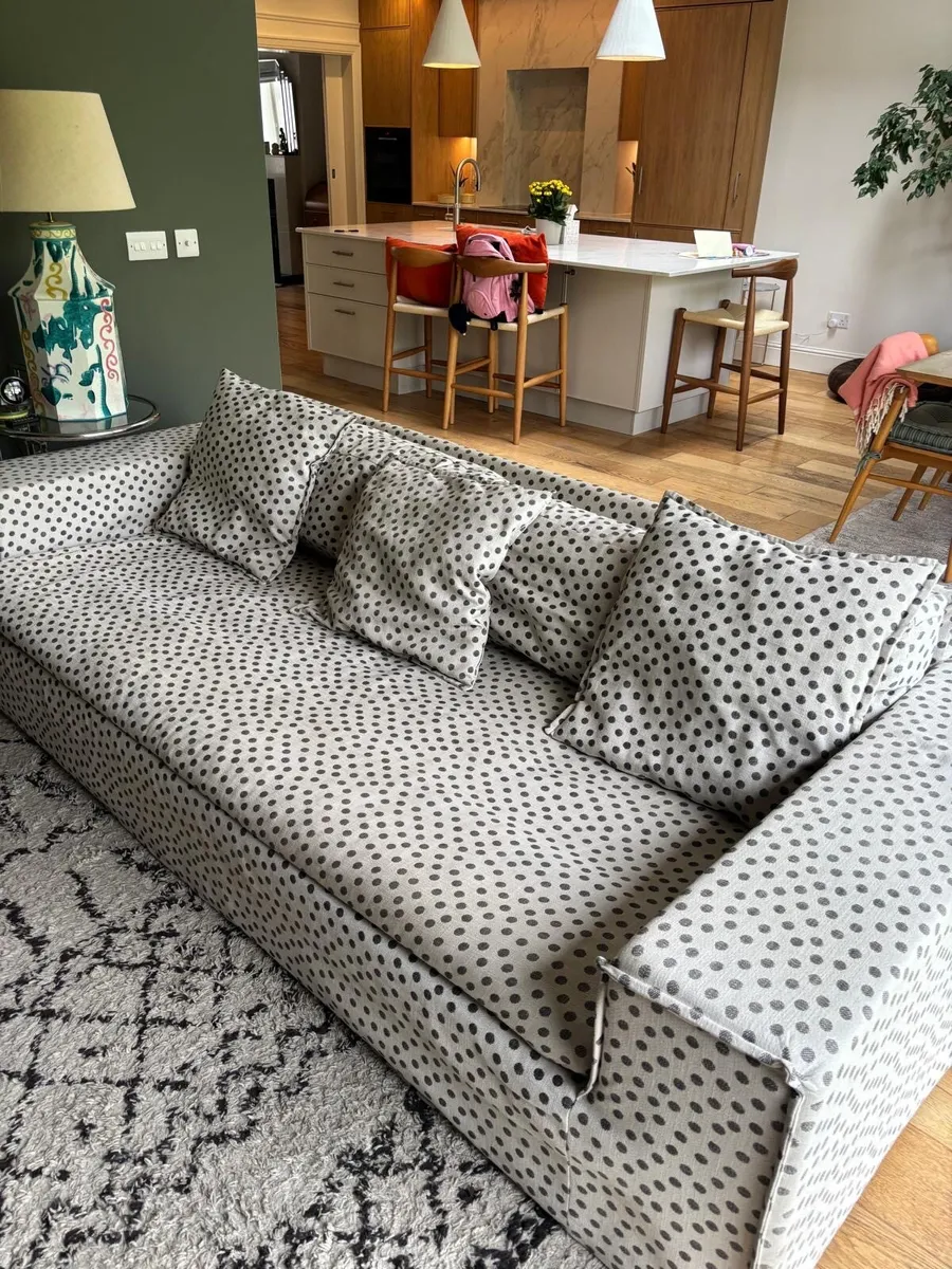 Polka dot couch - Image 4