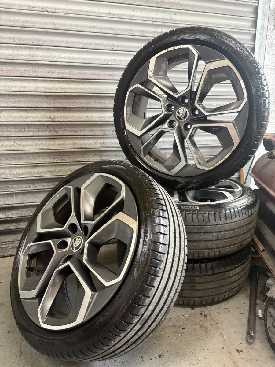 19” Skoda Octavia VRS Alloys - Image 1