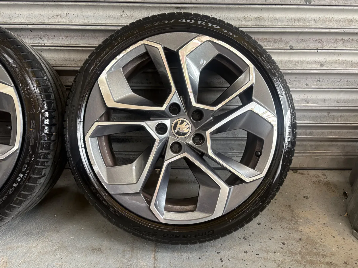19” Skoda Octavia VRS Alloys - Image 3