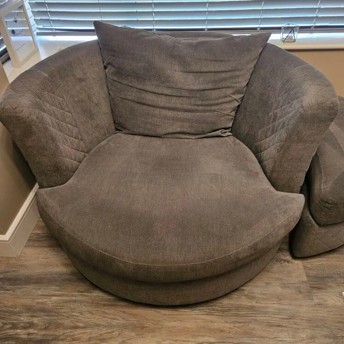 DFS Swivel chair with footstool - Image 4