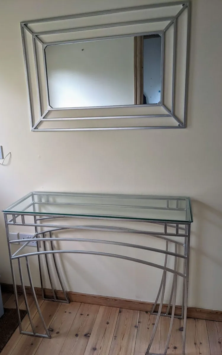 Hallway table & mirror - Image 1