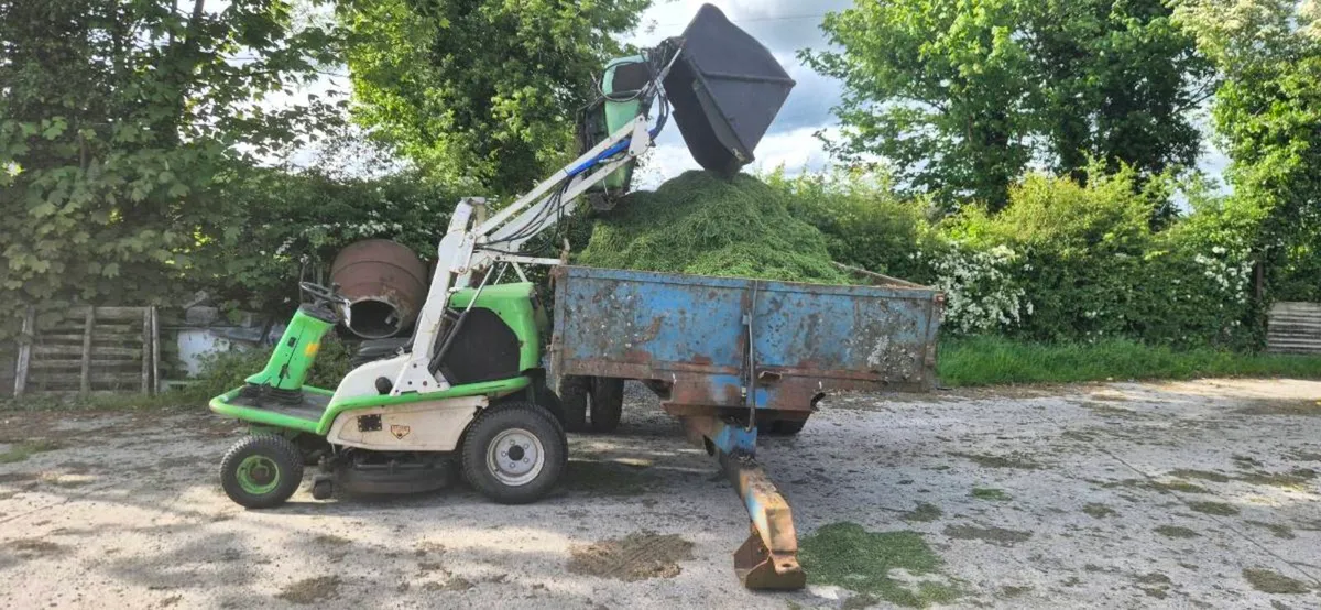 Etesia H124D Diesel High Tip Ride-On Lawnmower - Image 2