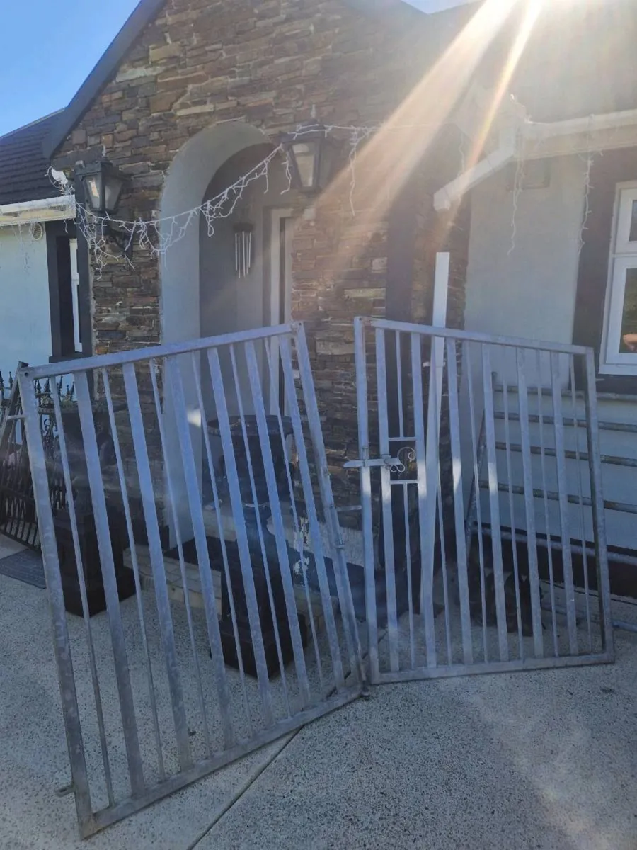 Gates - Image 2