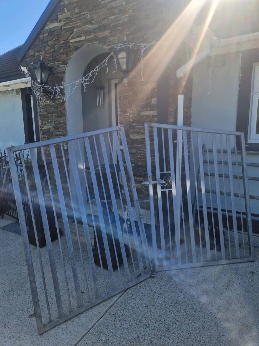 Gates - Image 3