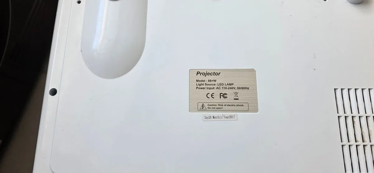 Projector - Image 4
