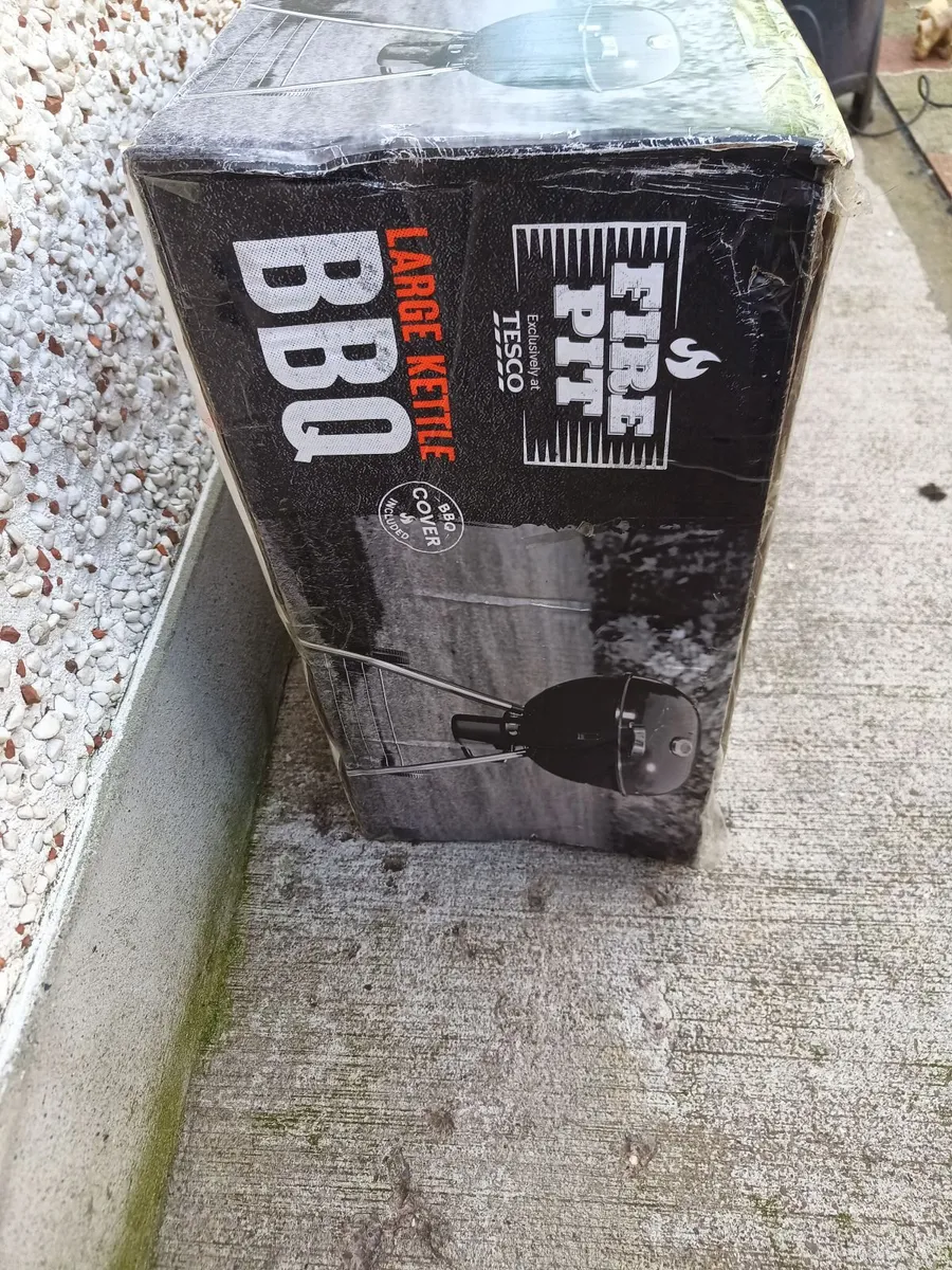 Large BBQ Barbecue, brand new unused. - Image 3
