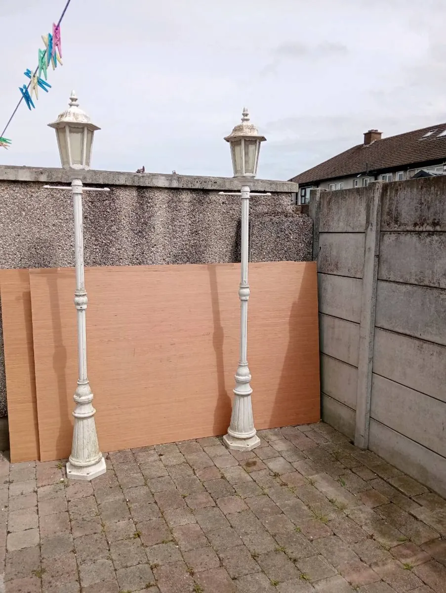 2. Out door lamps - Image 2