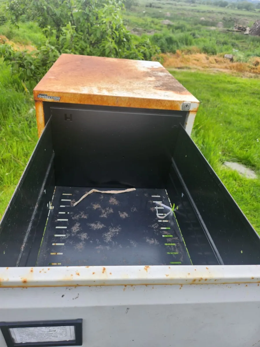 Filing Cabinet - Image 2