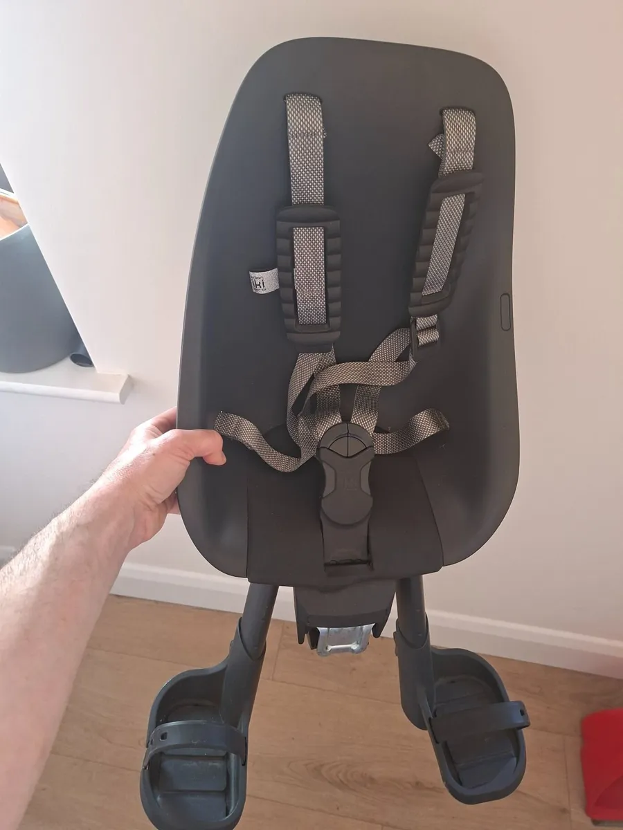 Baby carrier bag & bicycle seat - Image 2