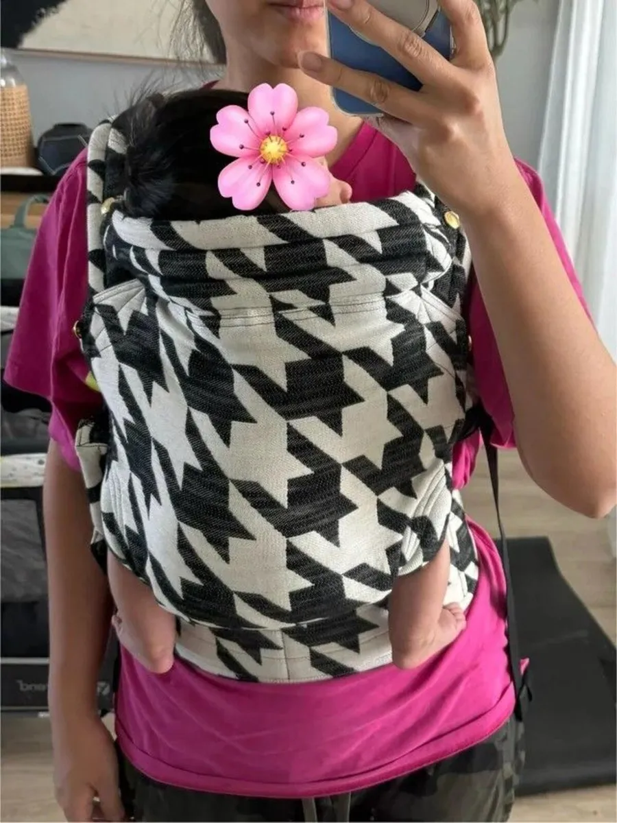 Baby carrier bag & bicycle seat - Image 1