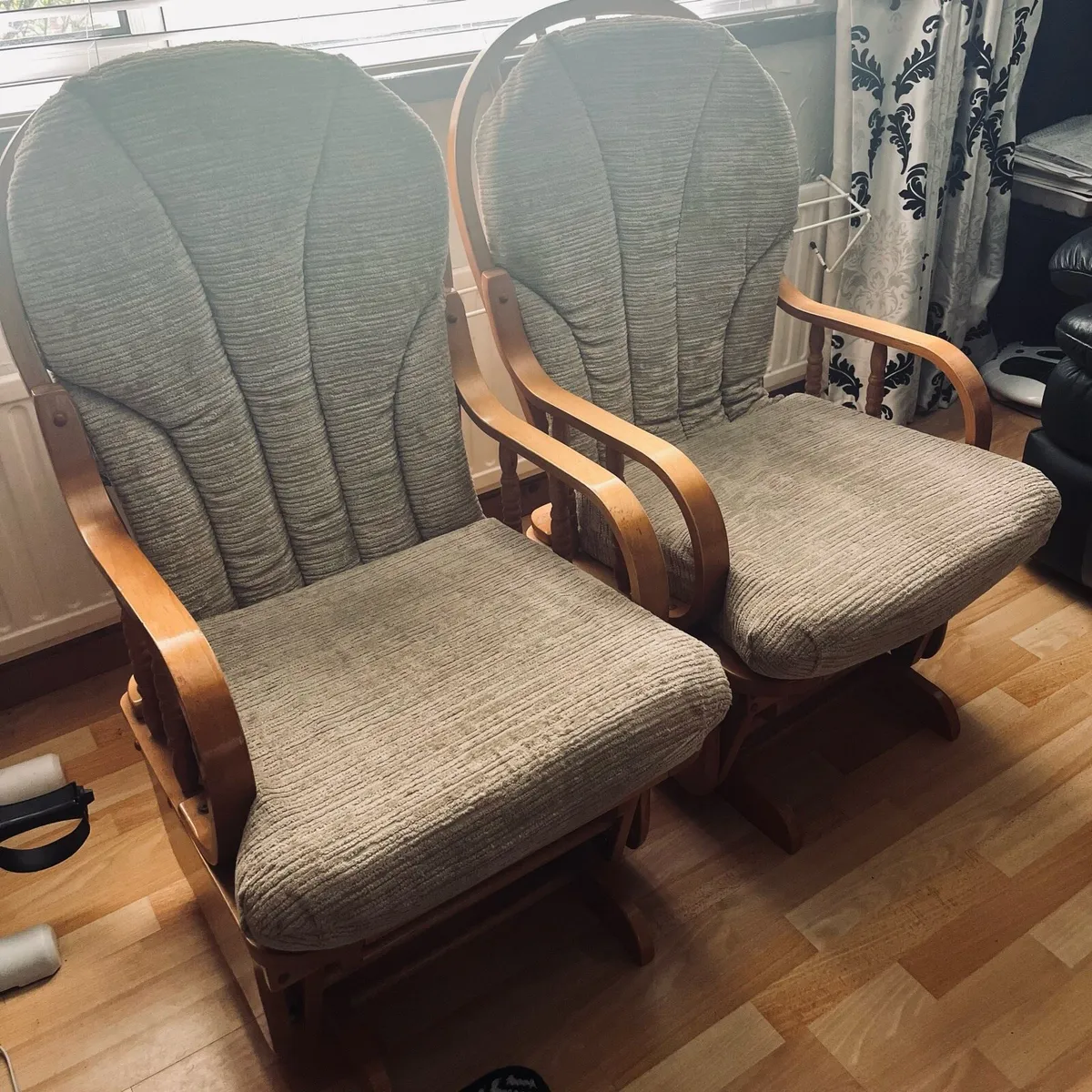 2 x Rocking Chairs - Image 2