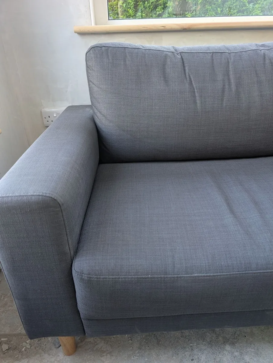 Comfortable couch - Image 3