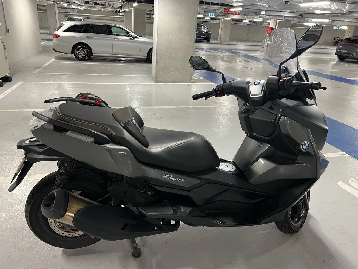 BMW GT 400 Scooter - Image 1