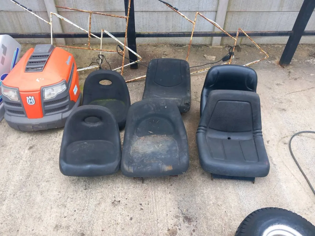 Bonnets and seat's for sale - Image 2