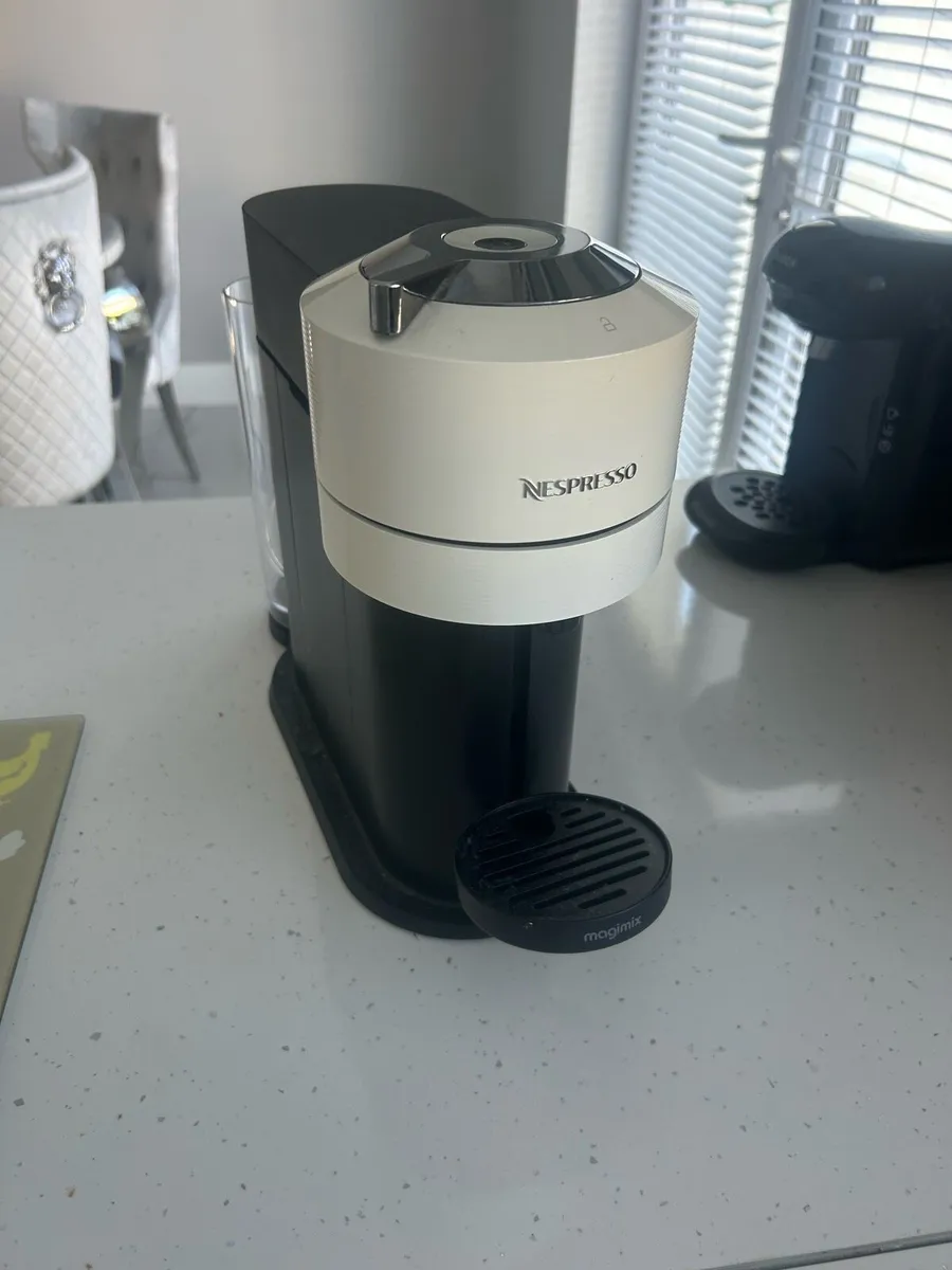 Nespresso Vertuo Next by Magimix New