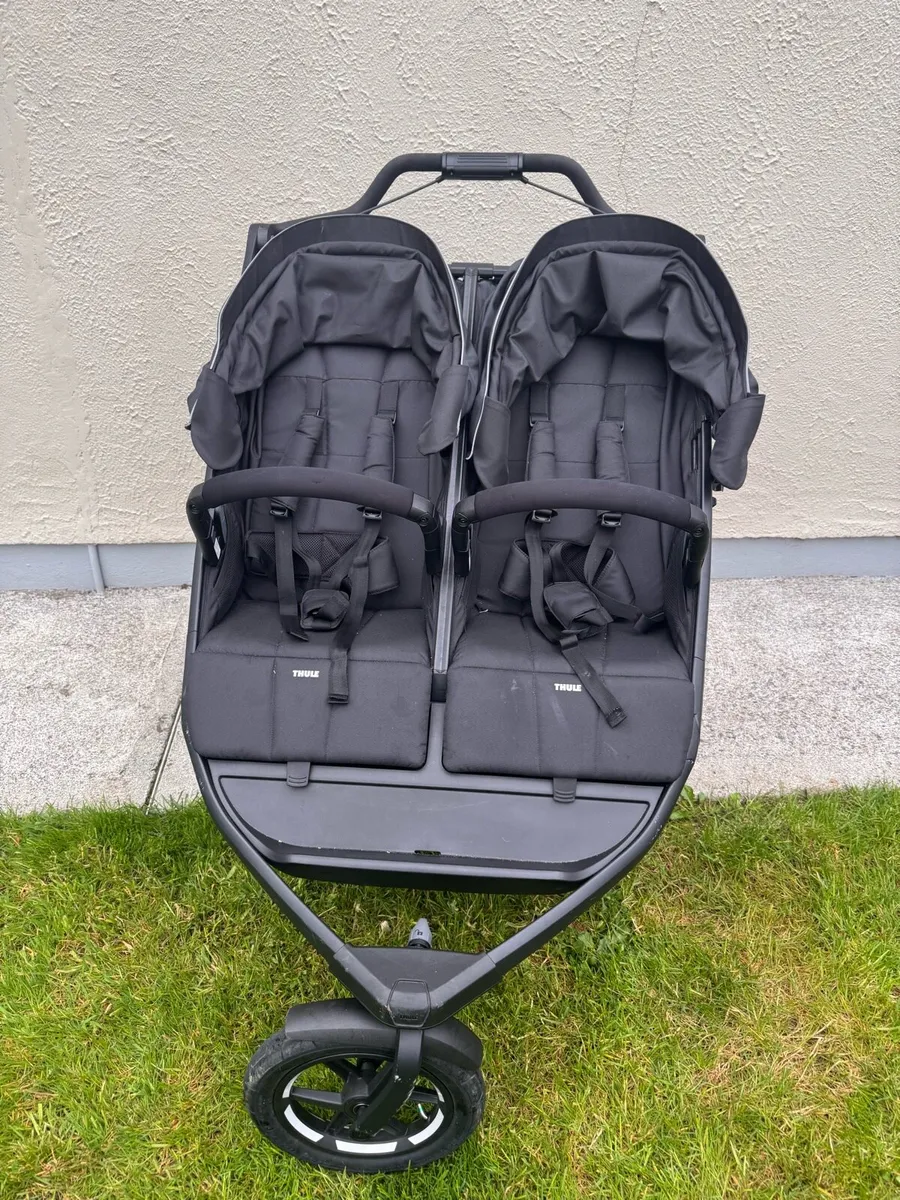 Thule Urban Glide 3 double buggy - Image 1