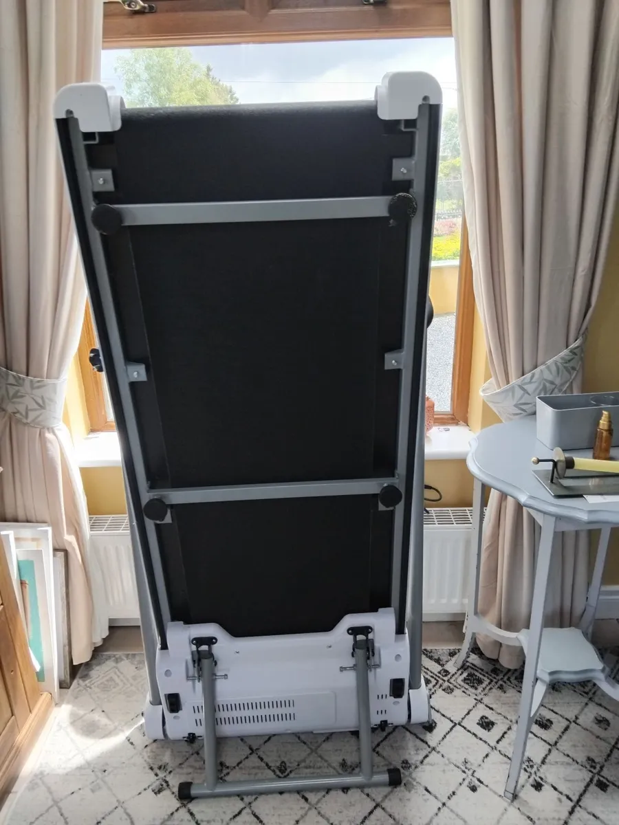 Treadmill - Image 2