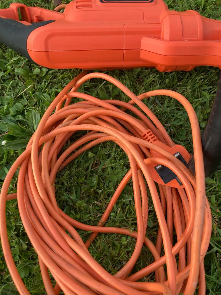 Black and Decker electric strimmer - Image 4