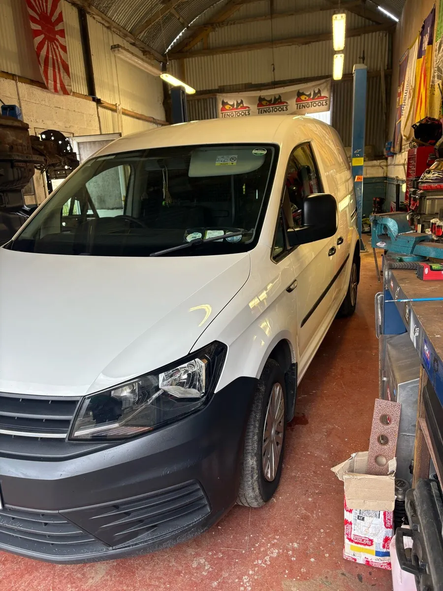 171 2.0L caddy - Image 2