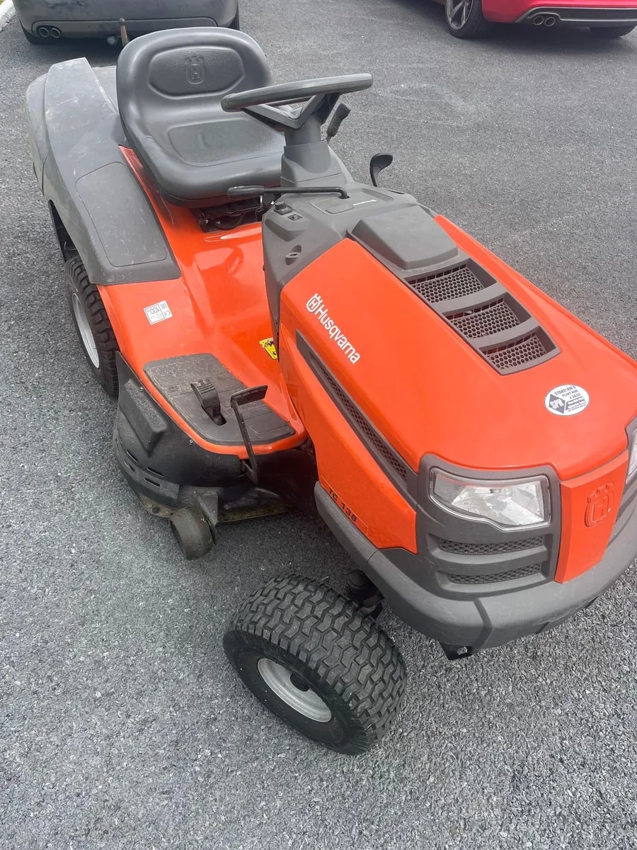 Husqvarna Ride on Lawn Mower - Image 2