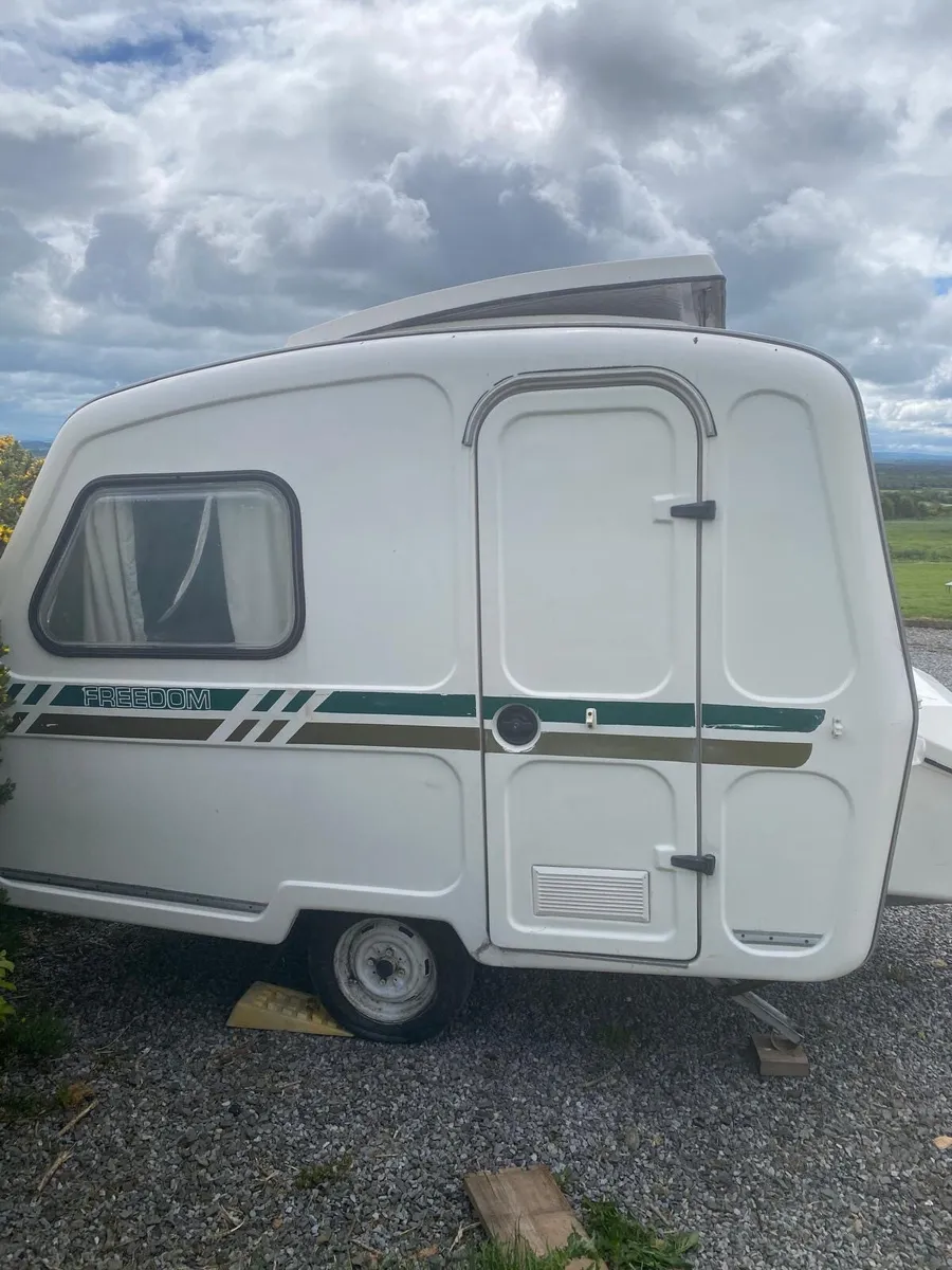 Microlite Caravan - Image 1
