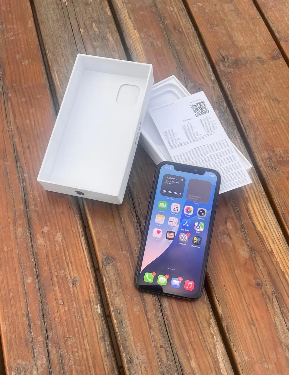 iPhone 11 (unlocked) - Image 1