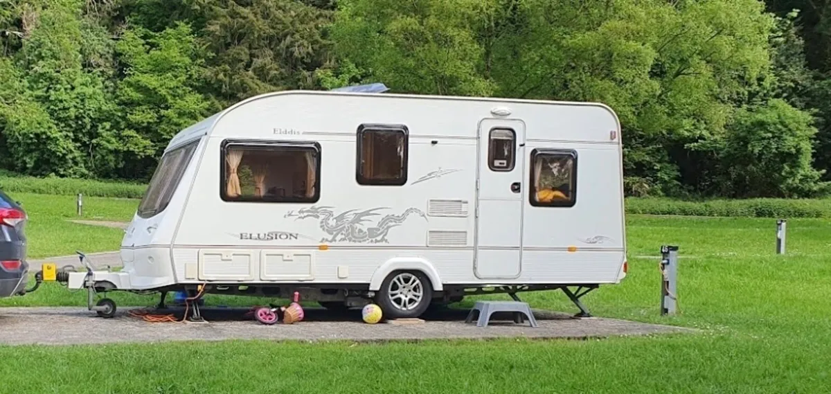 Eldis Elusion 5 Berth Caravan - Image 1