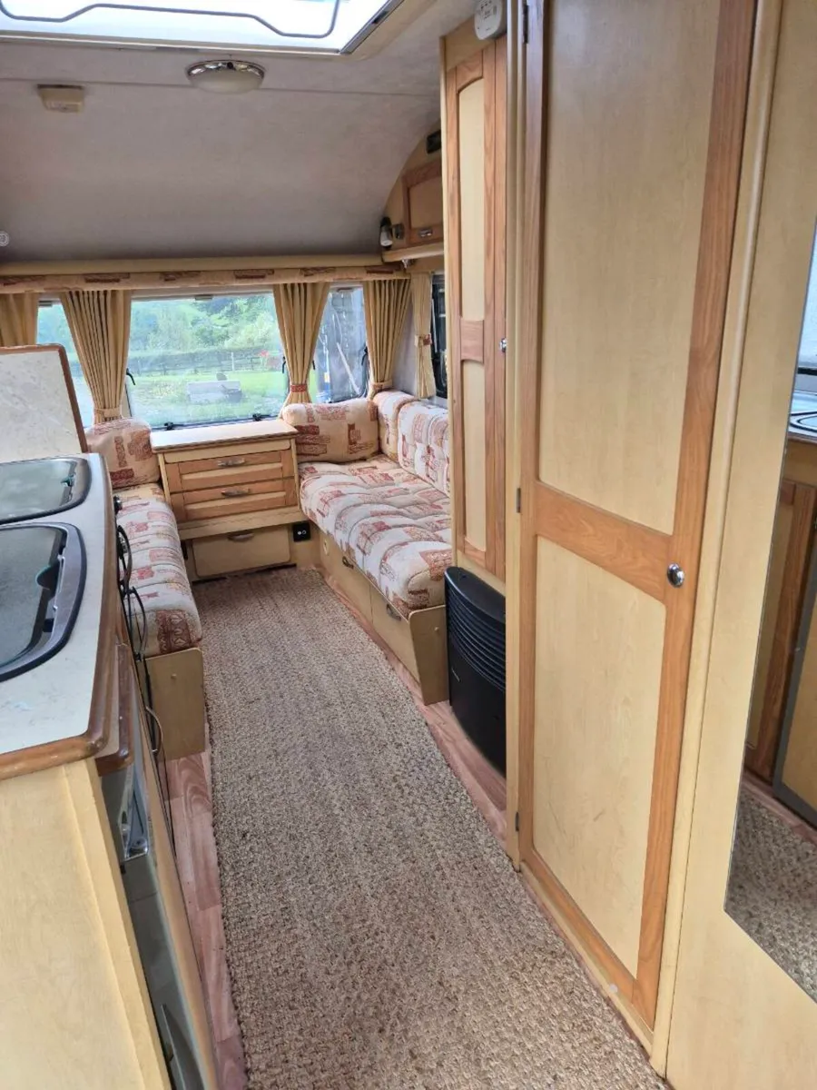 Eldis Elusion 5 Berth Caravan - Image 4