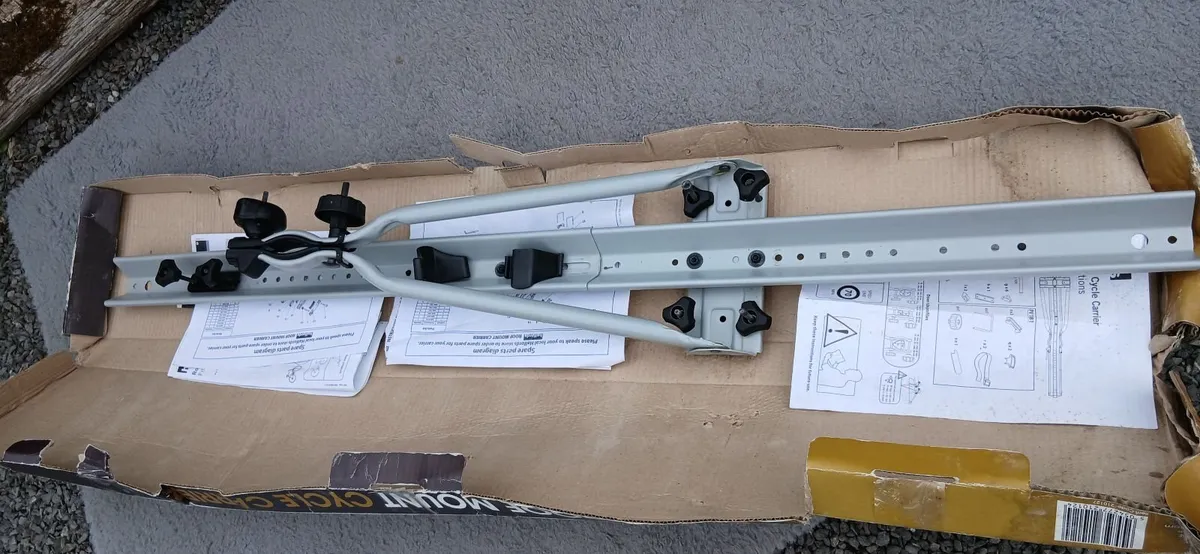 NEW Single Bike carrier Roof Mount - Image 1