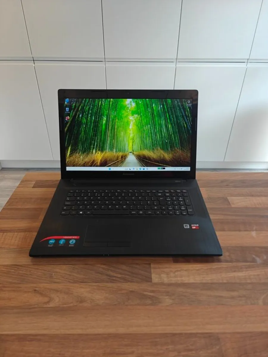 Lenovo G70 | AMD A8 | 17.3" HD+ | DVD | 8GB | 240G - Image 1