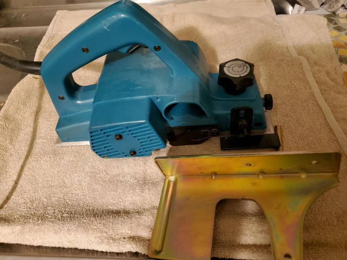 Makita power planer - Image 3