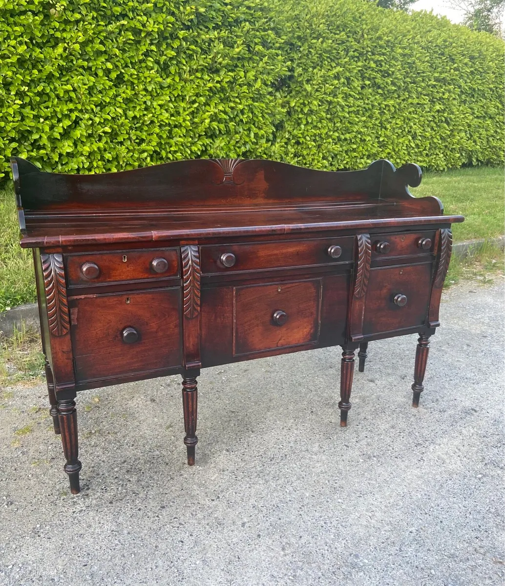 18th century hunt sideboard - Image 1
