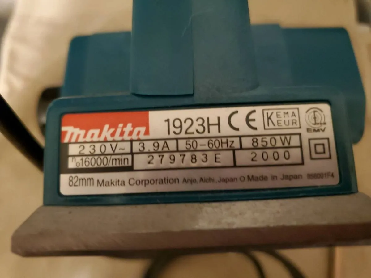 Makita power planer - Image 1